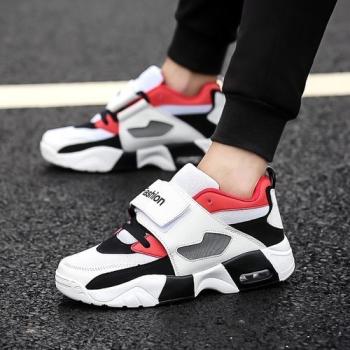 Low-Top Lace Up Sneakers - Multicolor