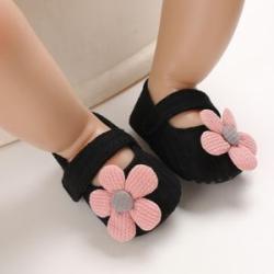Babyshoes Spring and Autumn New Baby Shoes 0-1 Year Old Girls` Soft Sole Flower Walking Shoes