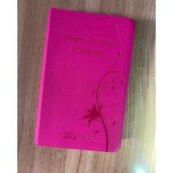 Women`s Devotional and Study Bible